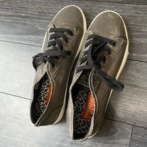 Size 8 1/2 metallic colored rocketdog sneakers